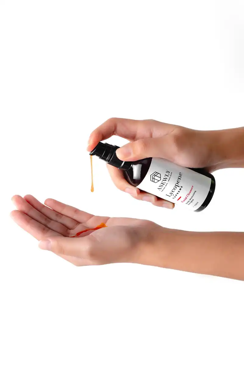 Lycopene Supreme Facial Cleanser 100ml - Image 3